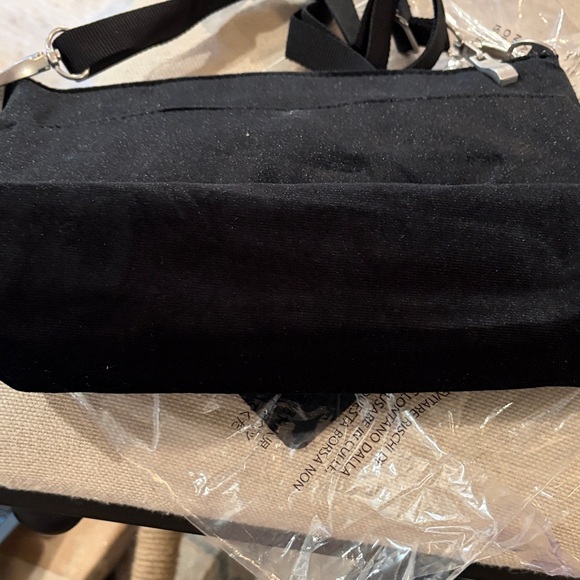 baggallini Black Velvet Original Everyday Bag/NWT - Picture 14 of 15